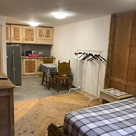 Apartment Premesan 4 *